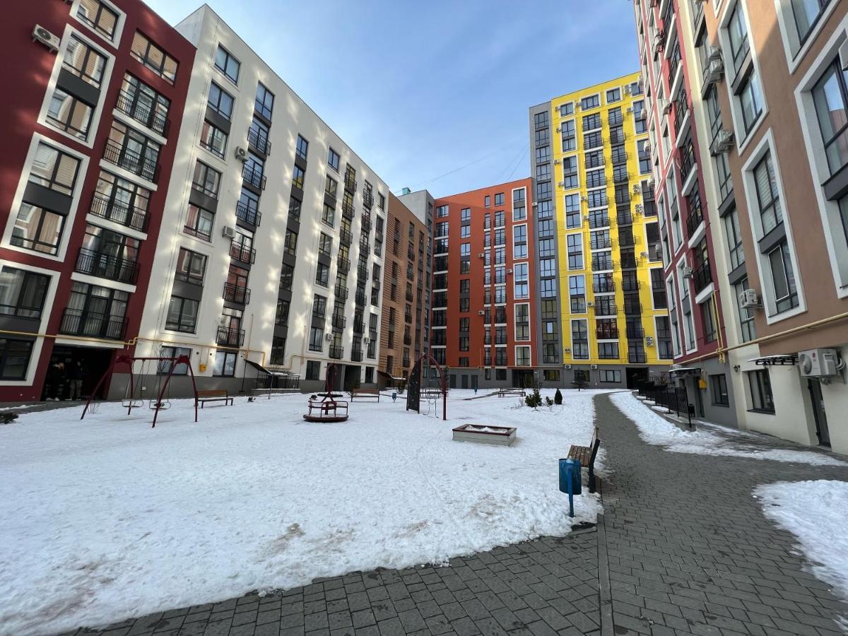 семицвіт House з кондиціонером דירה